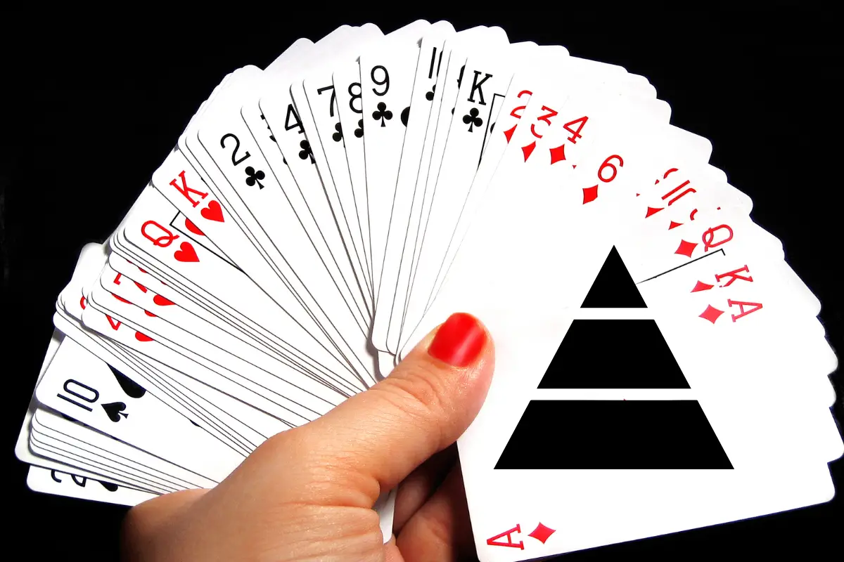how much is each card worth in pyramid solitaire